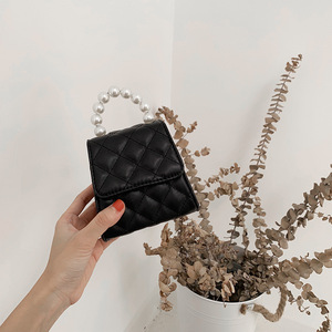 กระเป๋ามินิสำหรับผู้หญิง 5 นิ้ว สีขาวมุก หูหิ้วแบบไขว้ กระเป๋าทรงสี่เหลี่ยมเล็ก สำหรับใส่ในชีวิตประจำวัน - Product Image 4