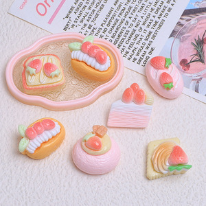 Kit de matériel créatif en gros pour accessoires de pince à cheveux, petites pièces en résine à base de colle crème, jouet alimentaire de dessin animé gâteau aux fraises, fait main DIY - Product Image 3