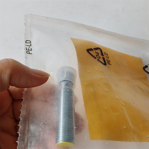 Sensor de Proximidad Inductivo TURCK BI2-M12-AP6X-H1141 M12 2mm PNP Sin Blindaje - Product Image 2