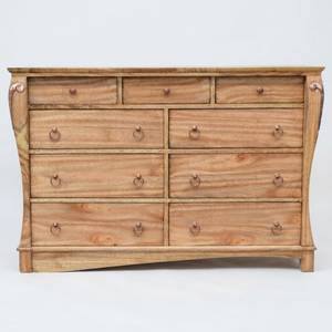 Buffet en bois massif sur mesure avec poignées métalliques, finition naturelle, design traditionnel, aspect moderne, rangement de plus de 1,5 m, meuble de salle à manger et de maison - Product Image 1