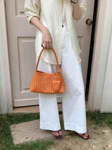 Custom Designed Woven Pattern <strong>Handbag</strong> Hobo <strong>Bag</strong> for Women Portable Zipper Closure <strong>Shoulder</strong> <strong>Bag</strong> with Sunglasses Clip and Necklace