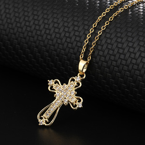 Collana Vintage da Donna con Croce in Cristallo Traforato, Due Stili, Pendente in Zircone Colorato, Catena Sottile, Gioiello Religioso - Product Image 3