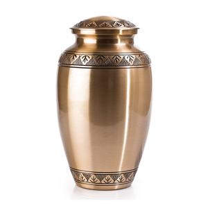 Urne de crémation en métal doré hautement décorative Top tendance Urnes de compagnon de fabricant indien fabriquées à la main Large gamme d'urnes - Product Image 6