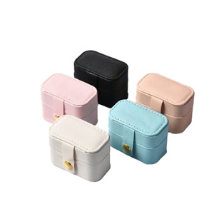 Mini Organisateur de Bagues Créatif, Boîte de Rangement Portable pour Bijoux, Organisateur de Voyage pour Bagues, Colliers, Bracelets, Boucles d'Oreilles, Mini Boîte à Bijoux - Product Image 4