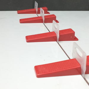 Système de nivellement de carrelage industriel Clips Cales auto-adhésives durables Options d'épaisseur en plastique PP pour maintenir le coulis droit - Product Image 5