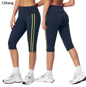 Leggings de sport pour femme, coupe capri, avec taille repliable et couleur contrastante, pour la course, le fitness, le yoga et l'entraînement - Product Image 1