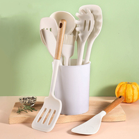 Manjia personnalisé Logo haute qualité antiadhésif blanc Silicone cuisine ustensiles de cuisine outils résistant à la chaleur spatule cuillère ensemble