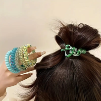 Lot de 6 attaches élastiques en spirale de couleur bonbon pour les cheveux pour femmes faites de cordon de téléphone en polyester durable