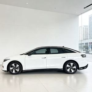 La <span class=keywords><strong>Volkswagen</strong></span> <span class=keywords><strong>ID</strong></span>.7 2024 è una berlina a energia nuova molto richiesta nel IT con interni spaziosi e ampia autonomia. Auto usate. - Product Image 2