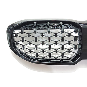 Parrilla Delantera BMW F40, Malla Hexagonal Negra, para Serie 1 2020-2024, Mejora de Diseño, Material ABS - Product Image 4