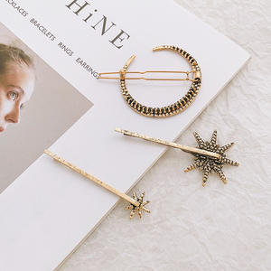 Clip d'oreille rétro personnalisé en alliage de <span class=keywords><strong>zinc</strong></span> et strass, motif géométrique étoile et lune, pour femme, style européen et américain - Product Image 3