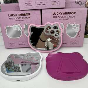 Nuevos Productos 2025 Espejo de Maquillaje Portátil de Bolsillo con Luz LED, Diseño de Hello Kitty Rosa, USB - Product Image 4