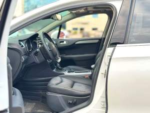 Citroën C4L 1.2THP Automático LHD Sedán con Techo Solar Eléctrico, Espejos Calefactables, Chasis Francés, Conducción Cómoda, Precio Sensible, Coche de <span class=keywords><strong>Segunda</strong></span> <span class=keywords><strong>Mano</strong></span> - Product Image 4