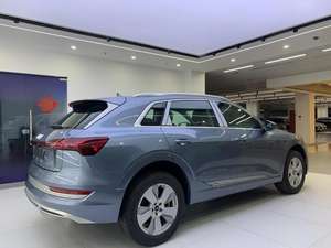 Guazi <span class=keywords><strong>Prix</strong></span> pas cher <span class=keywords><strong>Audi</strong></span> <span class=keywords><strong>e</strong></span>-<span class=keywords><strong>tron</strong></span> BEV SUV Voiture d'occasion 4WD 5 sièges - Product Image 4