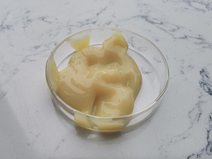 Gelée <span class=keywords><strong>royale</strong></span> pure et fraîche liquide 10-HDA 1,6%-3% à <span class=keywords><strong>prix</strong></span> compétitif, fournie par l'usine chinoise - Product Image 5