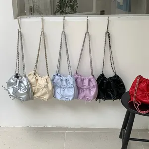 Nouveau design sacs à chaîne avec nœud pour dames sacs fourre-tout en cuir PU pour femmes sac seau tendance