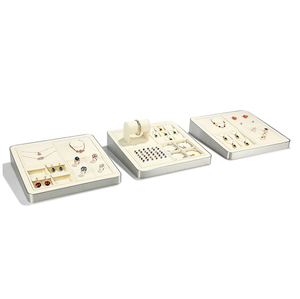 Expositor de Joyería Personalizado Jinsky con Bandeja de Microfibra, Estilo Clásico, Elegante y Lujoso, Color y Logotipo Personalizables - Product Image 3