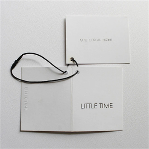 Étiquettes suspendues en papier gaufré et estampées à chaud avec logo personnalisé, écologiques, pour sacs, chaussures et cordon spécial pour cadeau de chaussures - Product Image 5