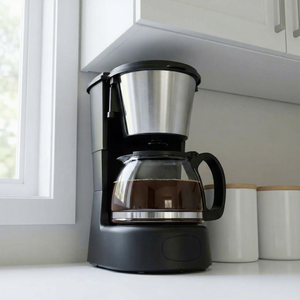 Cafetière américaine à filtre de 4 à 6 tasses avec corps en plastique, puissance de 750 W, carafe en verre, capacité de 0,5 à 1,2 L pour la maison et le bureau - Product Image 4