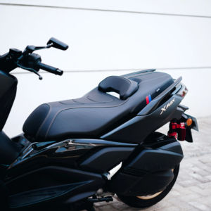 Asientos para Motocicleta Yamaha <span class=keywords><strong>Xmax</strong></span> 300 Connected, Cojín de <span class=keywords><strong>Asiento</strong></span> de Gran Comodidad, Piezas y Accesorios al por Mayor para <span class=keywords><strong>Xmax</strong></span> - Product Image 1