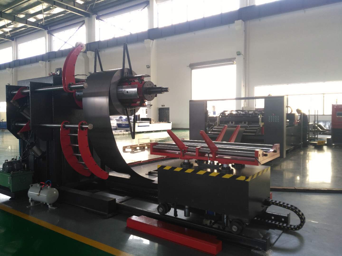 Машина для лазерной резки оцинкованной катушки