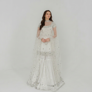 Conjunto de traje Sharara para mujer, de georgette sintético pesado, bordado, con dupatta con trabajo de espejo – Ropa festiva de diseñador - Product Image 1