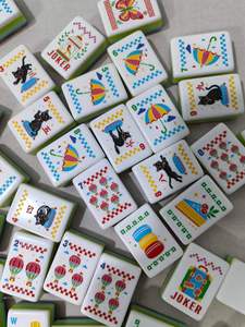 Nouveauté : Jeu de tuiles de mahjong sur le thème des montgolfières, 160 pièces avec tuiles Joker, style classique portable pour les jeux de société - Product Image 6