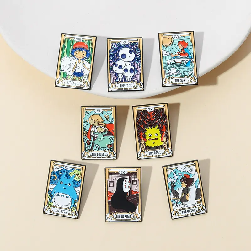 Original série anime circundante broche dos desenhos animados Tarot cartão forma metal crachá para vestuário decoração