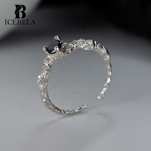 Anillo de <span class=keywords><strong>Plata</strong></span> Pura S925 con Zirconia Cúbica, Diseño Coreano ICEBELA, Textura Arrugada, con Diamantes en Relieve - Product Image 2