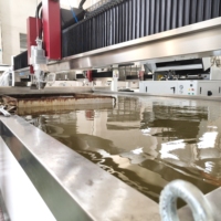 Machine de découpe CNC à jet d'eau 5 axes pour tôles YCWJ à prix compétitif, directement de l'usine chinoise, personnalisation sur mesure