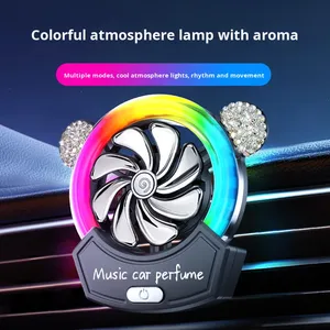 Phim hoạt hình gấu phát sáng trang trí môi trường xung quanh ánh sáng Nước hoa Điều khiển bằng giọng nói xe làm mát không khí nhựa Vent Pick-up cho xe hương liệu - Product Image 3