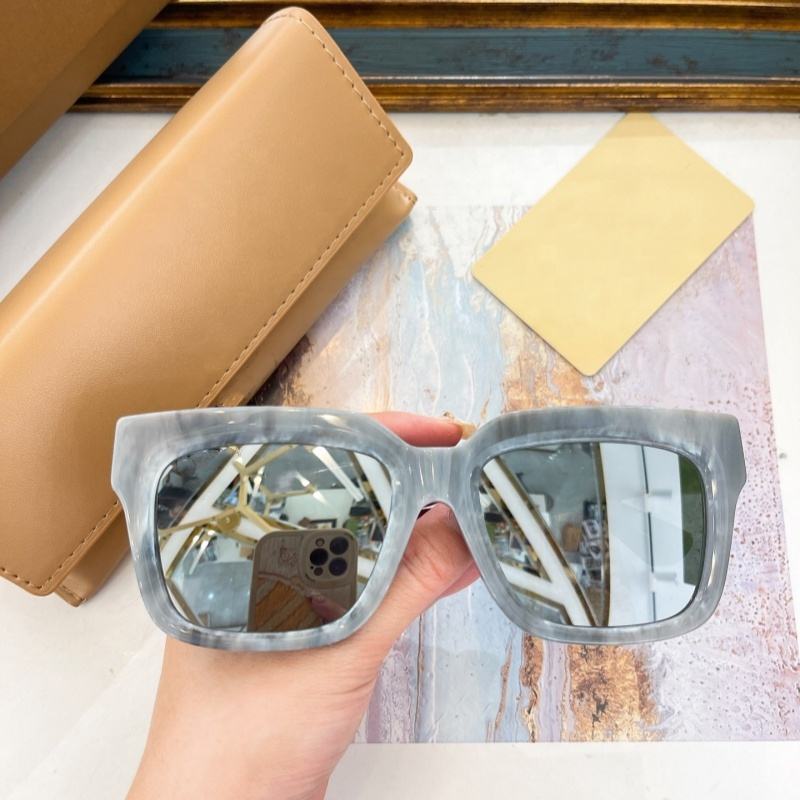 1507 Fashion Square Sunglasses Simple and