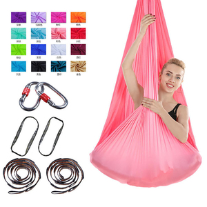 Hamac de <span class=keywords><strong>yoga</strong></span> <span class=keywords><strong>aérien</strong></span> 5M, kit de démarrage pour Pilates <span class=keywords><strong>aérien</strong></span> et balançoire de <span class=keywords><strong>yoga</strong></span> en soie, pour tous les niveaux, avec sangle d'extension et mousqueton - Product Image 4