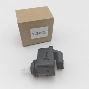 Motore di Livellamento Fari Alogeni Elettrici per <span class=keywords><strong>AUDI</strong></span> A6 <span class=keywords><strong>SKODA</strong></span> 1U0941295 3B0941295B - Product Image 1