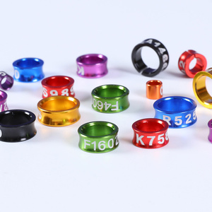 Anneau <span class=keywords><strong>de</strong></span> jambe d'entraînement en aluminium durable multicolore Anneau <span class=keywords><strong>de</strong></span> fournitures pour oiseaux <span class=keywords><strong>de</strong></span> qualité - Product Image 2