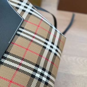 Bolso Bandolera de Cuero de Lujo para Mujer, Diseño a Cuadros, Marca Original de Alta Calidad - Product Image 5