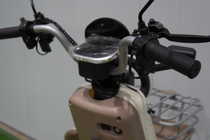 Motocicleta Urbana con Asiento Cómodo, Triciclo Eléctrico para Pasajeros, Scooter Triciclo - Product Image 2