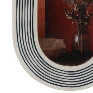 Cornice Ovale con Linee Incise, Decorazione Murale Contemporanea, Cornice per Foto d'Accento per Soggiorno - Product Image 5