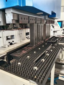 Độ chính xác cao 1200mm áp lực tự động cánh tay hoàn toàn linh hoạt uốn trung tâm bảng điều khiển tấm kim loại gia công Trung tâm - Product Image 4