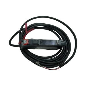 Unité d'extension laser séparée LR-XN12N 100 % neuve et de marque, avec sortie NPN et câble, en stock - Product Image 3