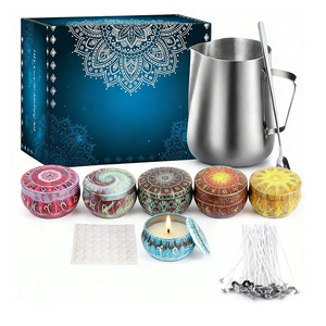 บรรจุภัณฑ์ของขวัญเทียนหอมในขวดแก้วน่ารัก ฝาสีขาวพรีเมียม กลิ่นหอมจากถั่วเหลือง สำหรับเทศกาล  จัดแสดงในร้านบูติก  มีให้เลือกหลากหลาย - Product Image 5