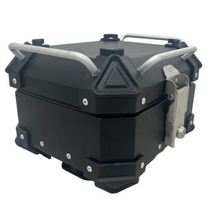 Maletero colgante <span class=keywords><strong>pequeño</strong></span> de aleación de aluminio <span class=keywords><strong>para</strong></span> almacenamiento de viaje, resistente al agua, anticaída, anticolisión, 18L - Product Image 3