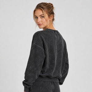 Prix de gros Sweat-shirt femme délavé à l'acide en molleton de coton avec poignets côtelés et coupe épaules tombantes, style streetwear - Product Image 2