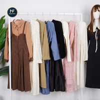 Vêtements d'occasion pour femmes, jupes longues en tulle d'été, articles d'occasion de haute qualité vendus au kilo ; exportation en gros d'usine