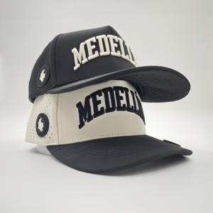Gorra de Golf Impermeable de 5 Paneles de Tela Sostenible, Logotipo Bordado Personalizado, MOQ Bajo, OEM, Perforada con Láser, Ecológica, Deportiva - Product Image 3