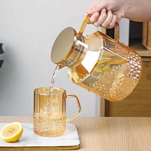 Luxury Style Glass Cold Water Pitcher Large Capacity With Lid For Party And Home Use - Product Image 2