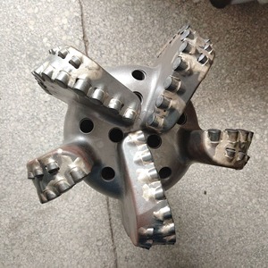 لقمة حفر PDC مقاس 5 1/4 بوصة (5 1/2 بوصة) 133-139 مم، لقمة ماسية بثلاث شفرات وأربعة أجنحة - Product Image 4