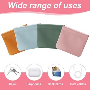 Pochette porte-monnaie mini en cuir écologique à clip magnétique pour écouteurs et monnaie - Product Image 4