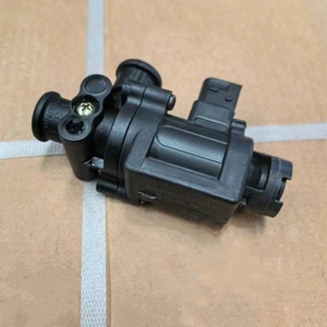Nouvelle électrovanne <span class=keywords><strong>de</strong></span> <span class=keywords><strong>frein</strong></span> à air authentique Sinotruk Sitrak C7H T7H T5G 811W52160-6117 – Pièces <span class=keywords><strong>de</strong></span> système <span class=keywords><strong>de</strong></span> freinage pneumatique <span class=keywords><strong>de</strong></span> camion <span class=keywords><strong>de</strong></span> haute qualité - Product Image 2