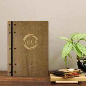 Offre Spéciale : Porte-Menus Simple en Bois Personnalisé avec Logo Gravé – Design Élégant et Durable pour Restaurants, Bars et Cafés - Product Image 2